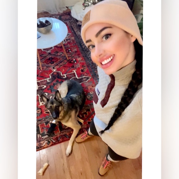 Meet your Posher, Natalie - Picture 4 of 6